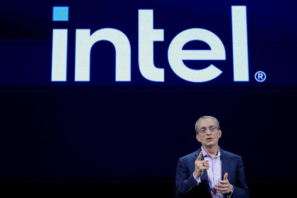 FILE PHOTO: Intel CEO Pat Gelsinger delivers a speech at the COMPUTEX forum in Taipei, Taiwan June 4, 2024. REUTERS/Ann Wang/File Photo