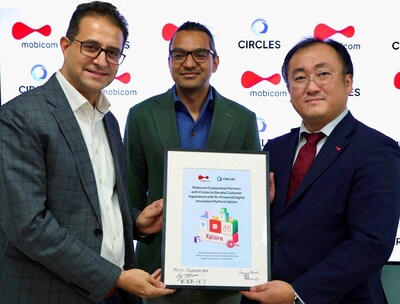 Koji Kurushima (right), Chief Executive Officer of Mobicom Corporation and Sanjay Kaul (left), Chief Revenue Officer of Circles, signed a partnership agreement to elevate customer experience in Central Asia with AI-powered Digital Innovation Platform Xplore, witnessed by Rameez Ansar (center), Co-Founder and Chief Executive Officer of Circles